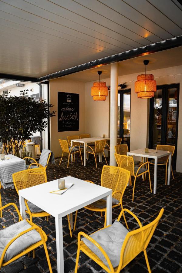 Street Food Possonium Apartments Pressburg Exterior foto